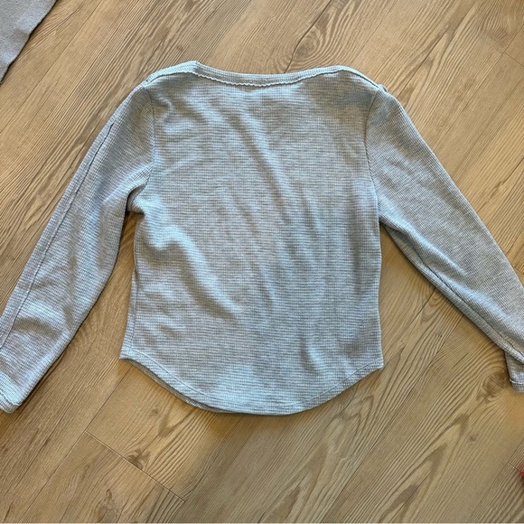 Free People intimately women's long sleeve shirt waffle gray cropped size large - Picture 4 of 7